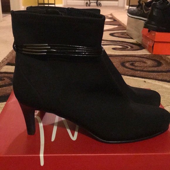 New inbox booties - Picture 4 of 5